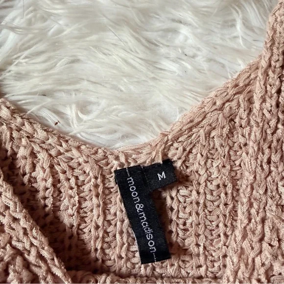Moon and Madison brown knit crop top size M - Picture 2 of 3
